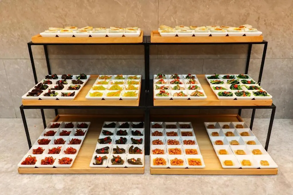 Ji Hotel Shanghai Xujiahui Guanshengyuan Road 3*,